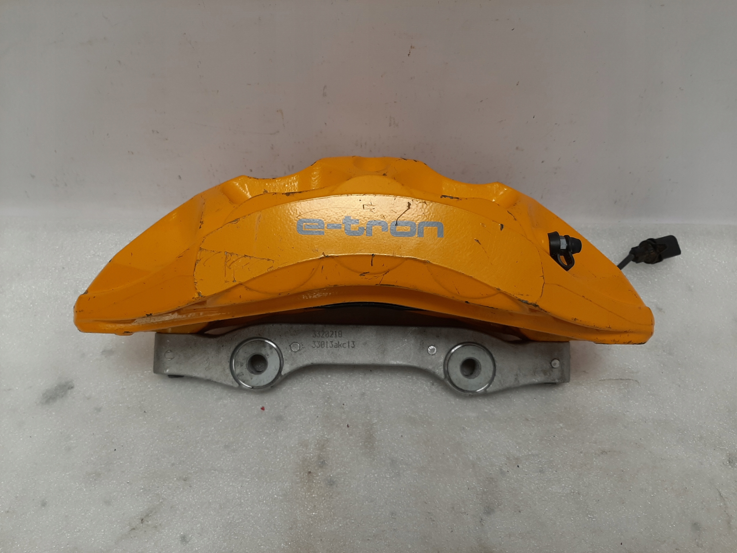 Audi E-Tron Front Calipers 4KE Q7 4M Q8 Touareg - galeria