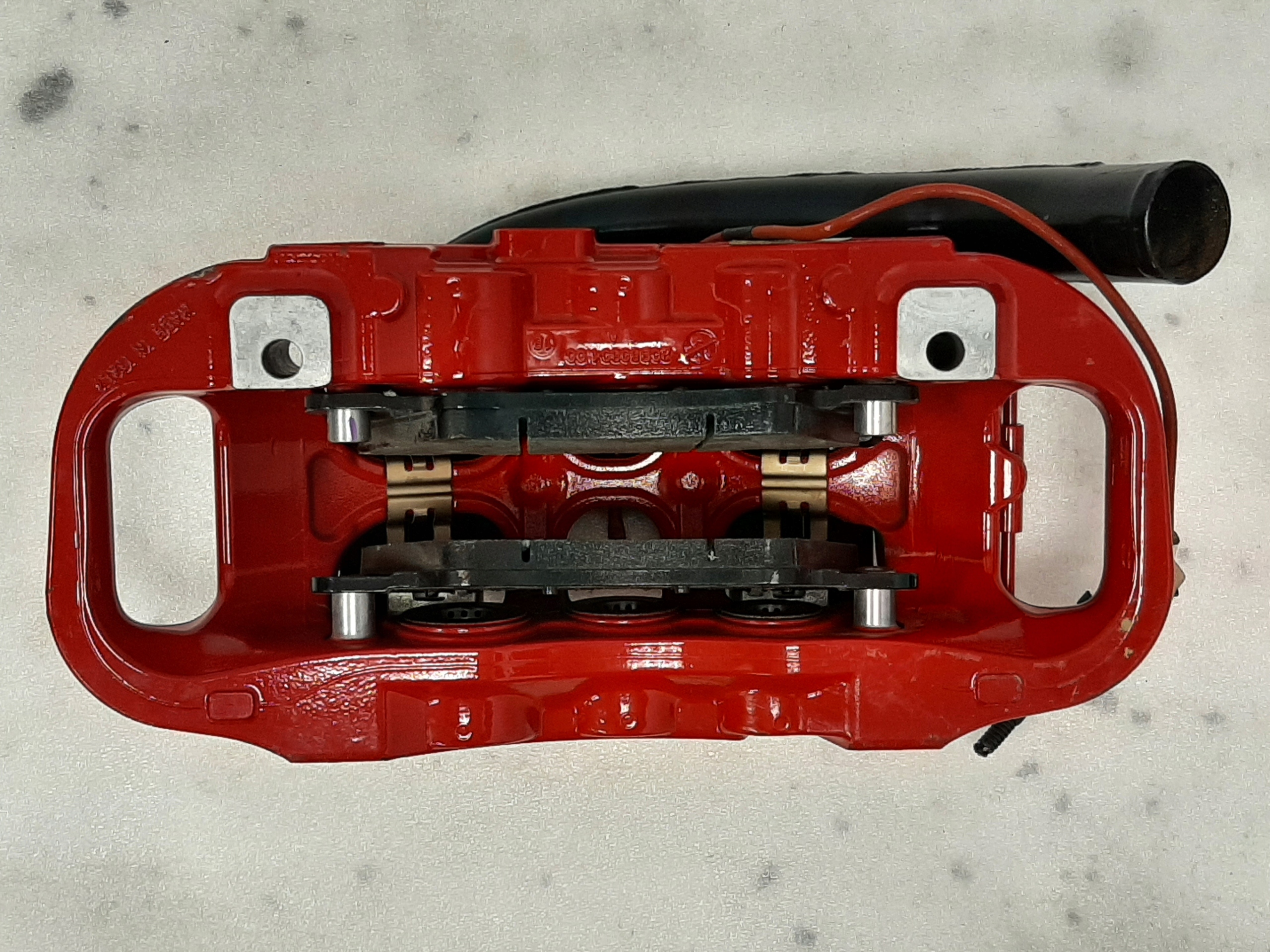 Суппорта Ferrari F8 488 812 FF, большие передние тормоза - galeria
