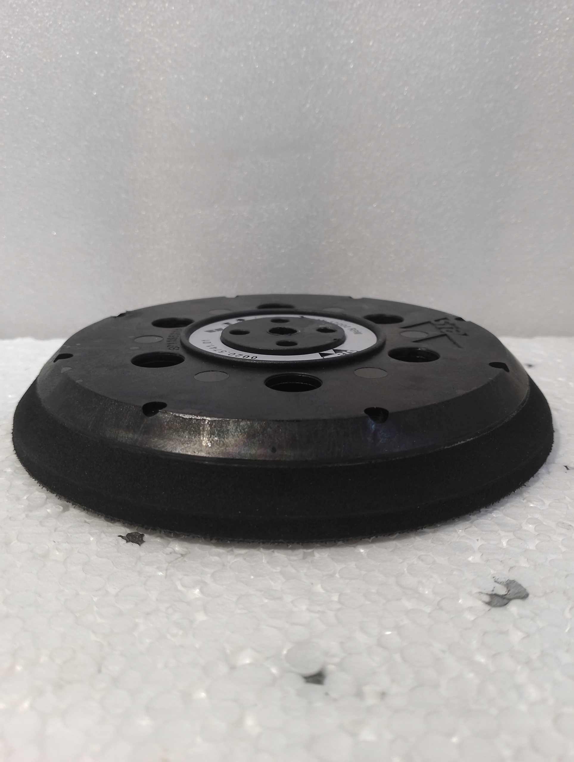 Sanding disc for eccentric sanders SIA Abrasives 0020.5741.01 - galeria