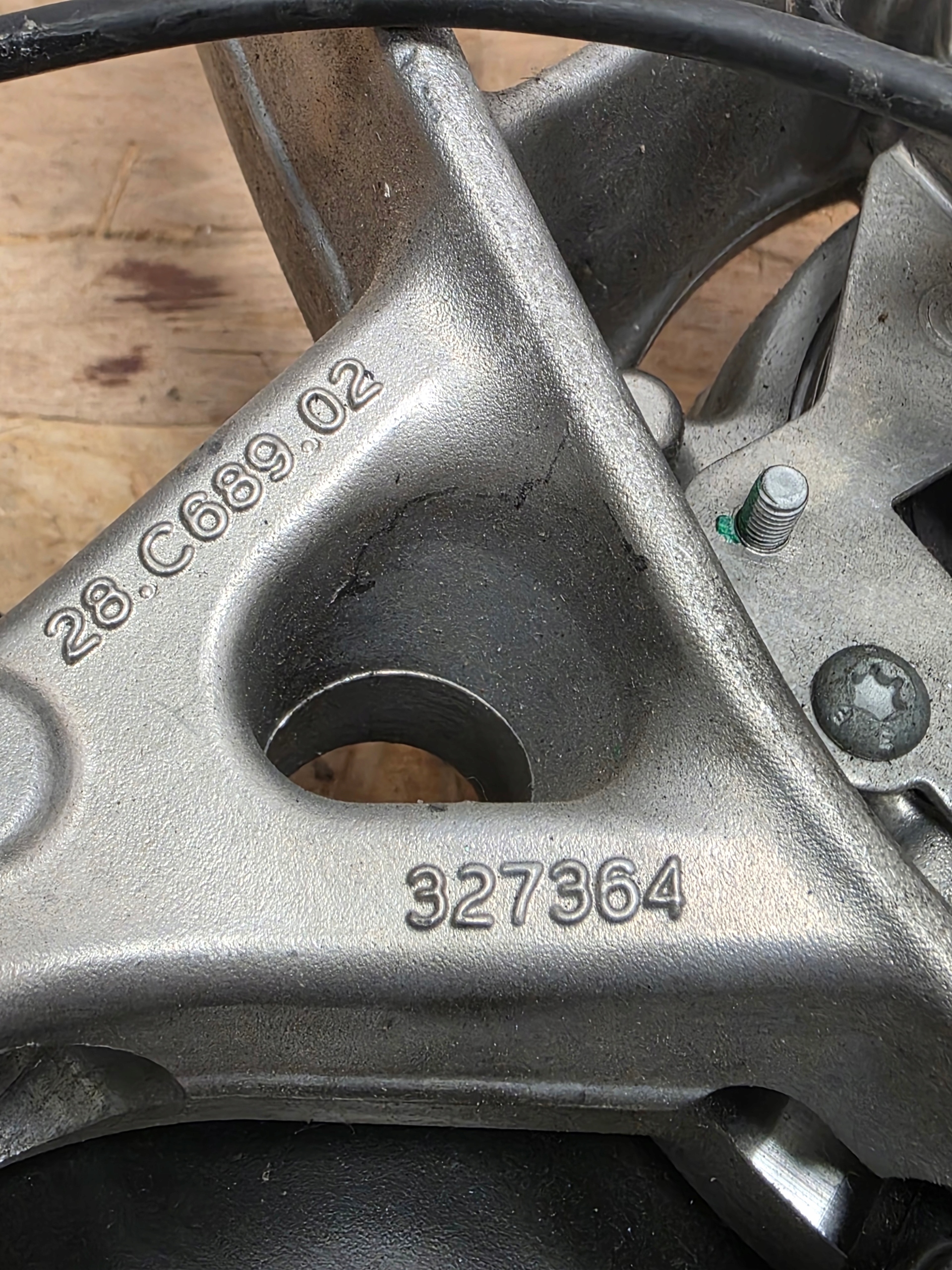 Achsschenkel Nabe Ferrari 12 cilindri 812 VORNE RECHTS - galeria