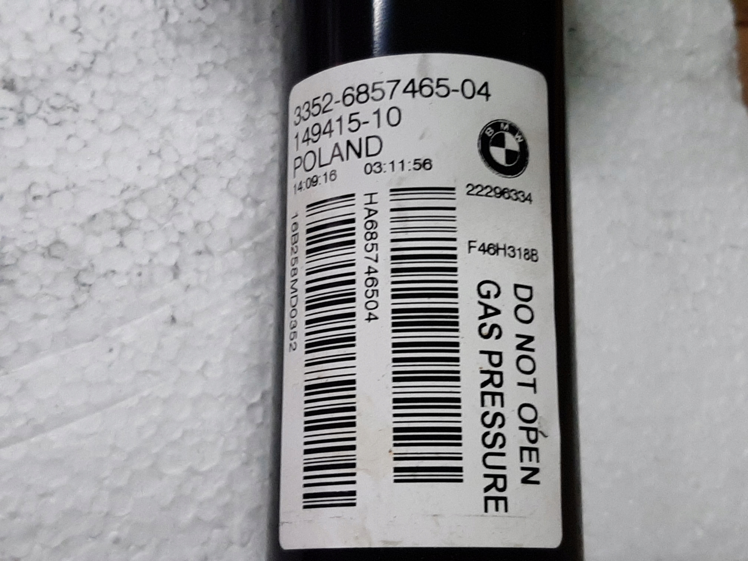 BMW F46 shock absorber Left Right Rear - galeria