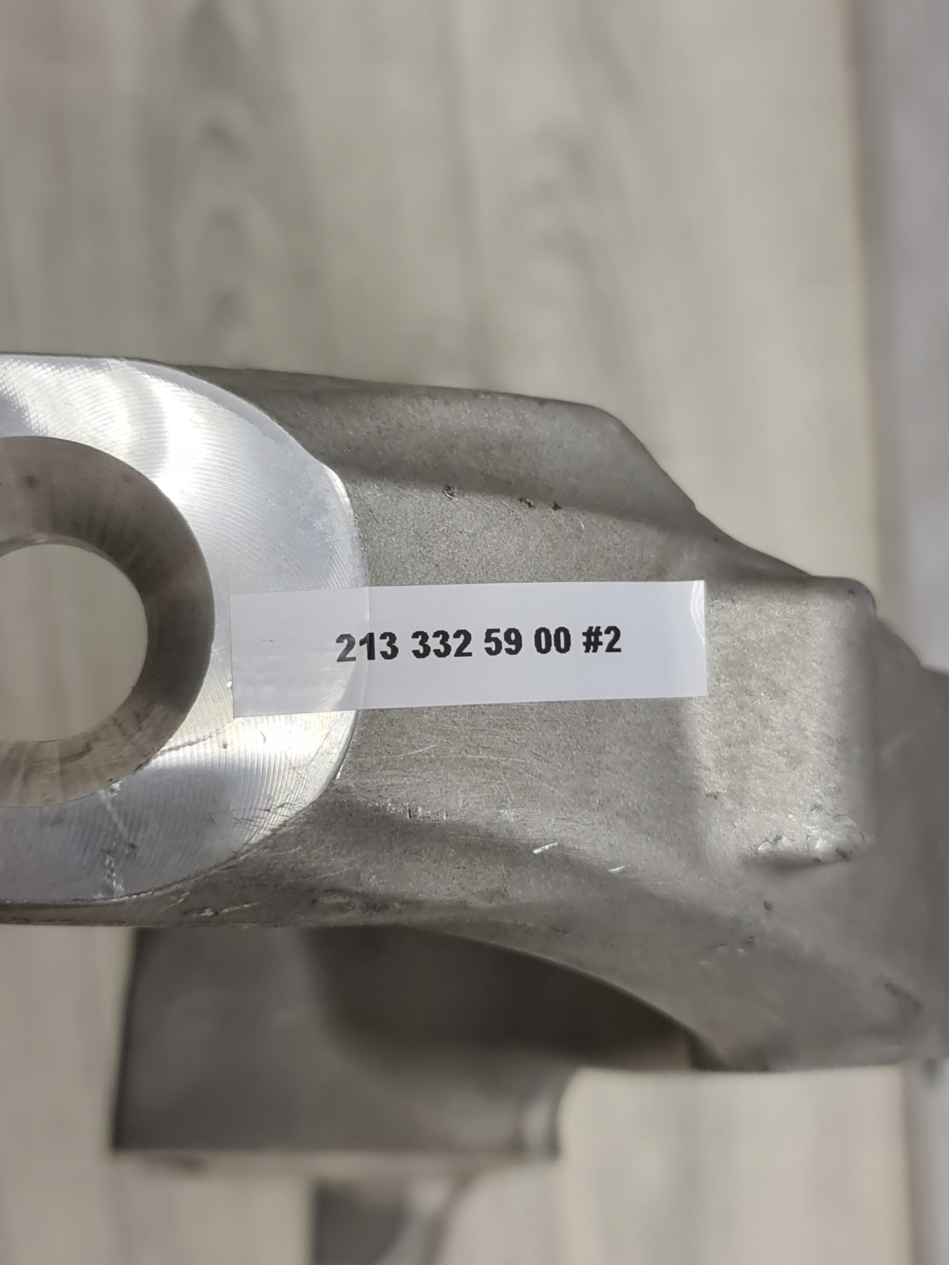 Mercedes W213 E63 AMG steering knuckle A2133325900 LEFT - galeria