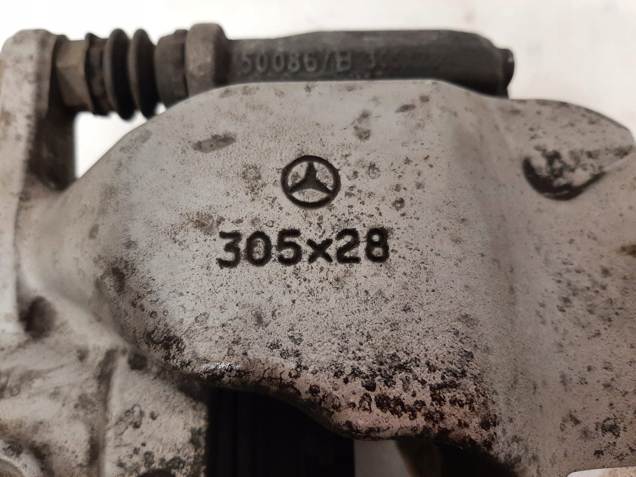 Bremssattel Mercedes W205 Vorne RECHTS 305x28 - galeria