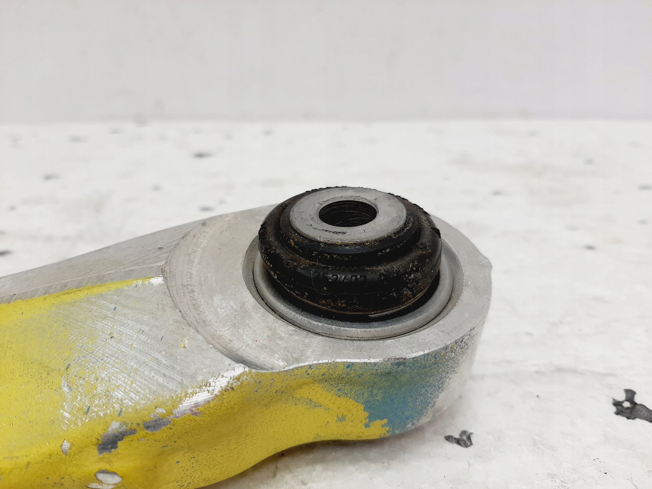 Rear Control Arm Mercedes W205 C63 AMG - galeria
