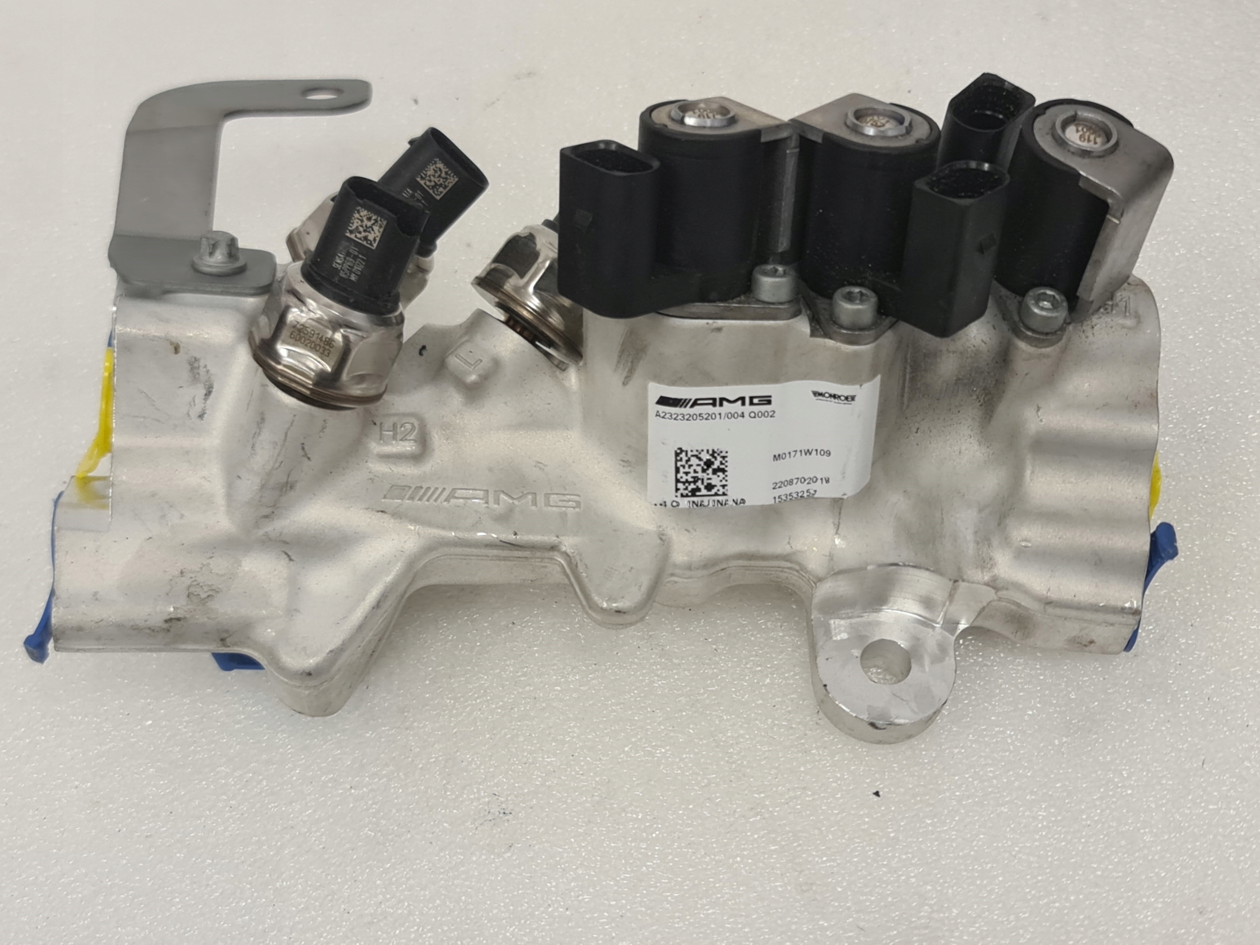 Mercedes W232 suspension valve assembly - galeria