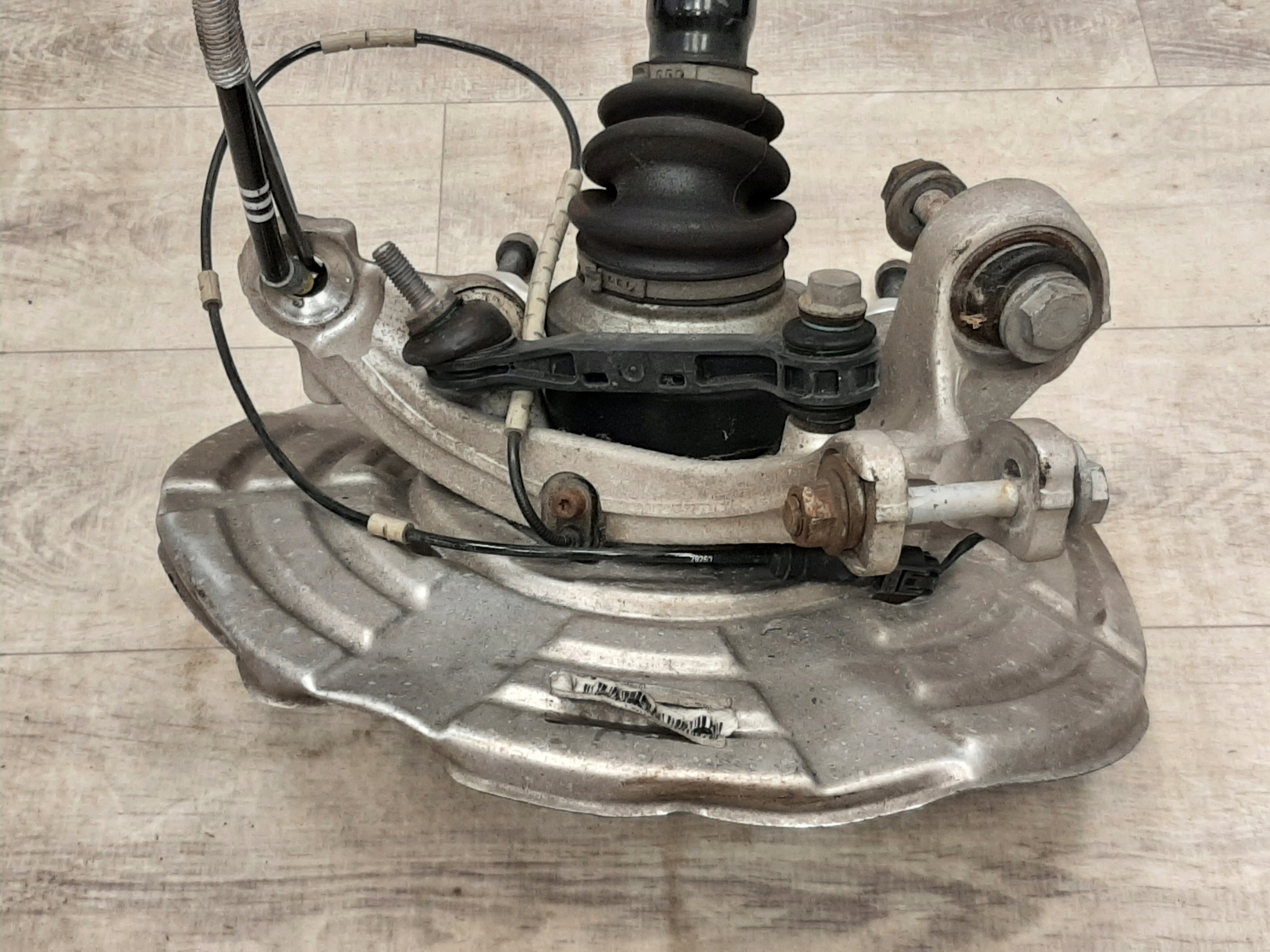 Steering Knuckle Axle BMW M2 M3 M4 F80 F82 F83 REAR LEFT - galeria