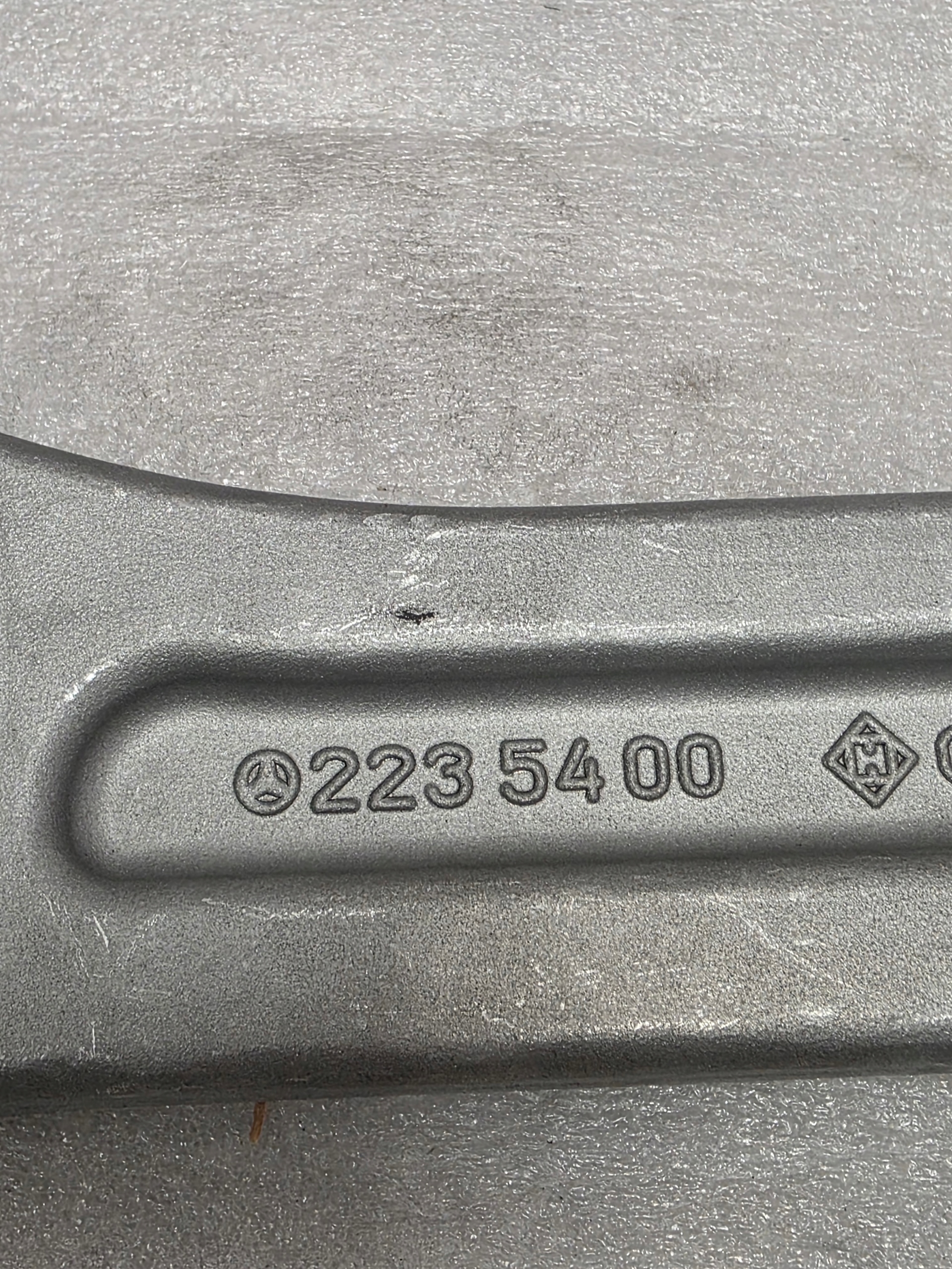 Рычаг передний правый передний левый Mercedes W223 4Matic 4x4 A2233303403 - galeria