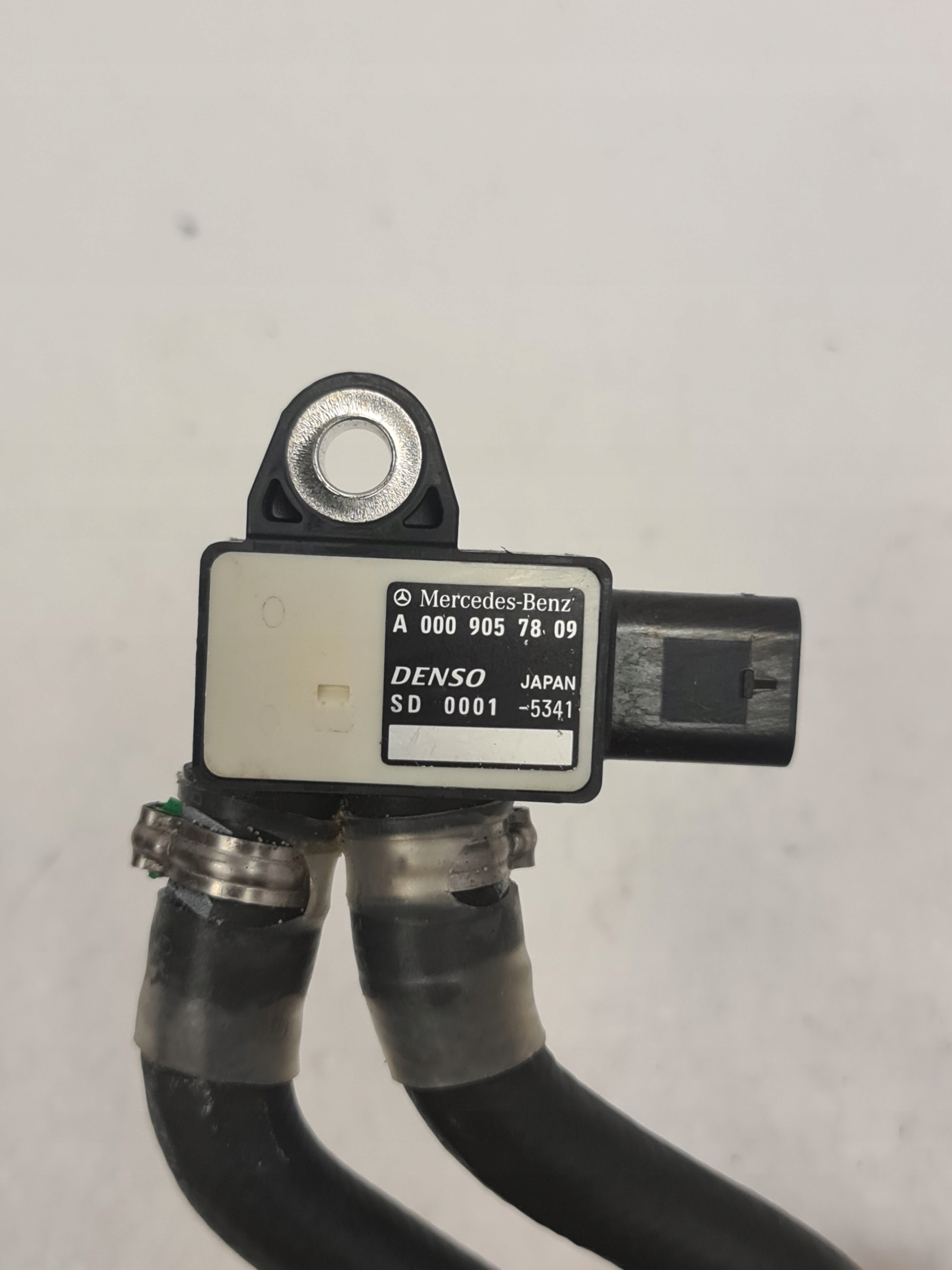 Exhaust gas pressure sensor Mercedes OM276 276 NEW - galeria