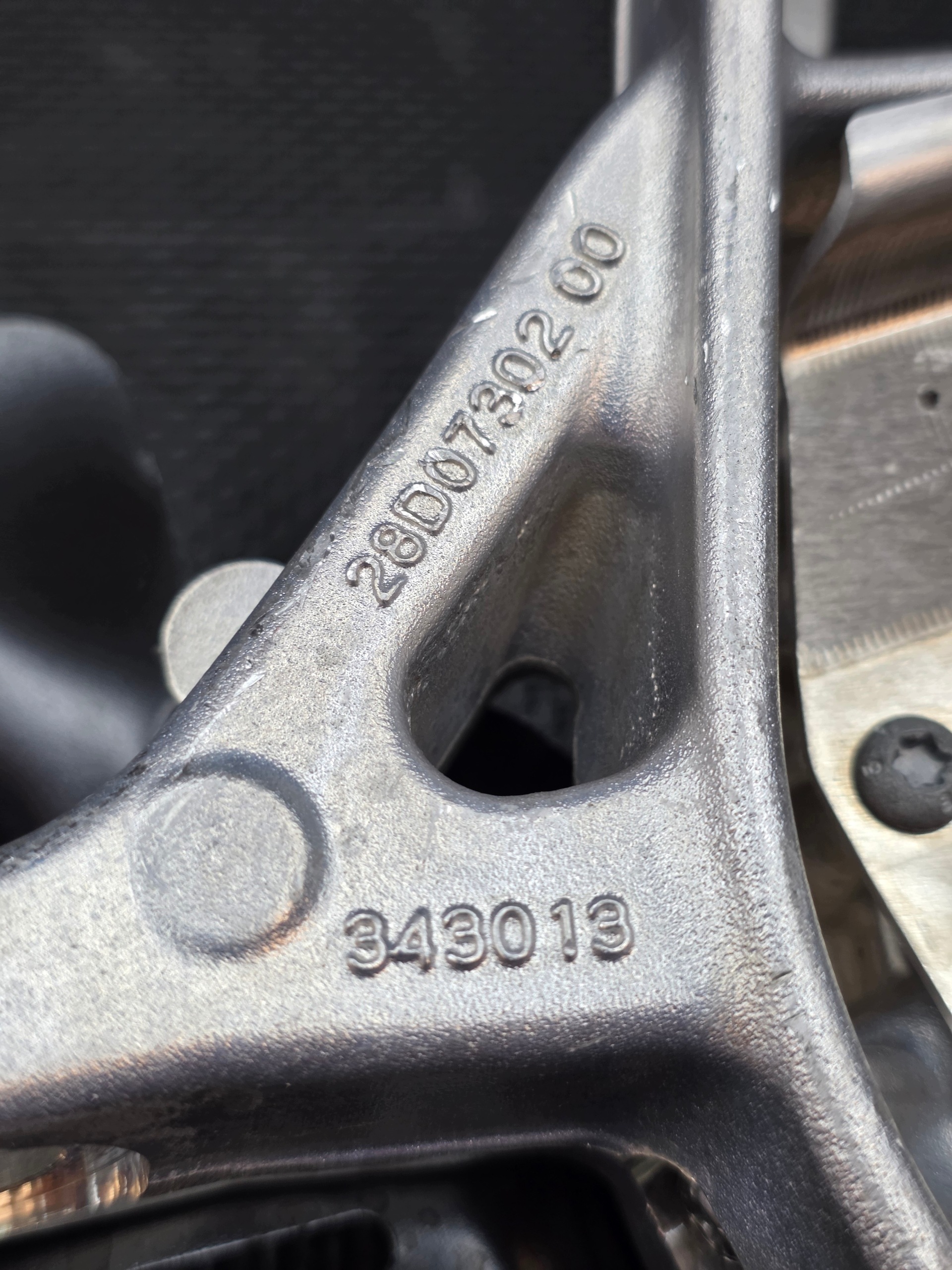 Zwrotnica Piasta Ferrari 296 PRAWY PRZÓD 343013 - galeria