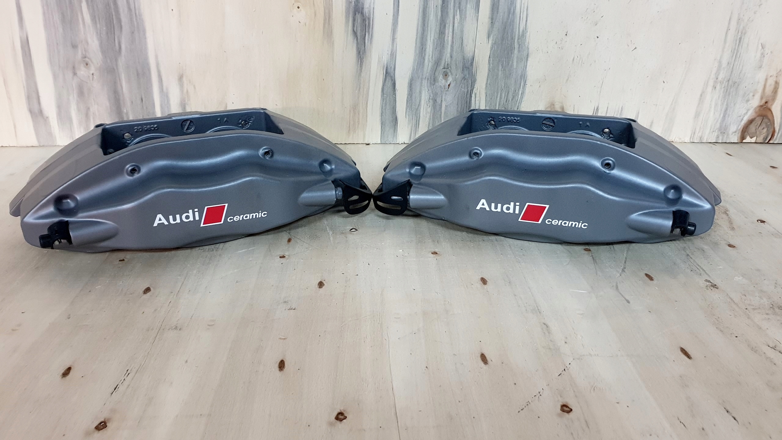 Zdjęcie produktu Audi R8 calipers Rear Ceramic 4 pistons 356mm Q7 4L