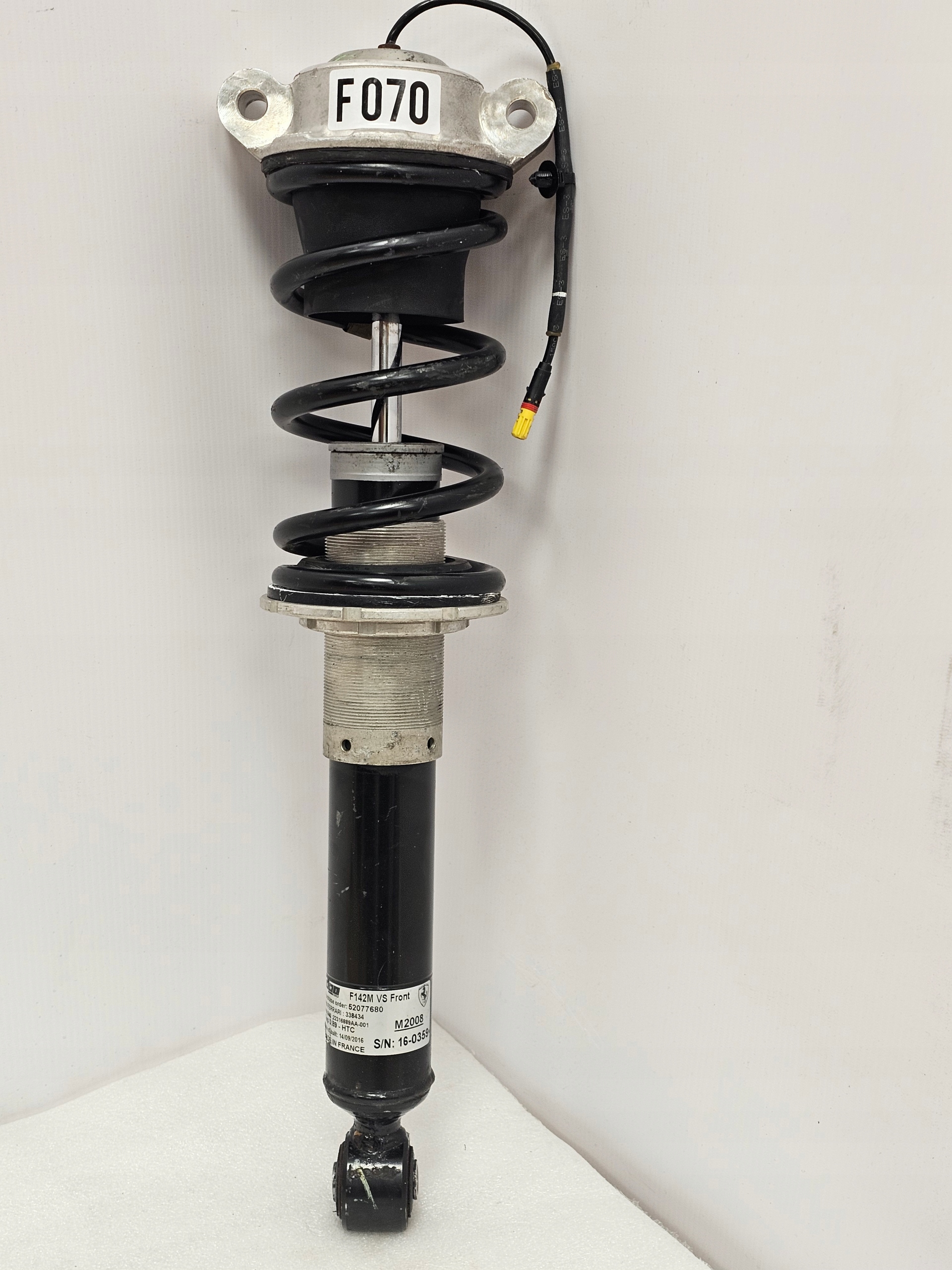 Zdjęcie produktu Amortyzator Shock Absorber Ferrari 488 Pista Przód Przedni