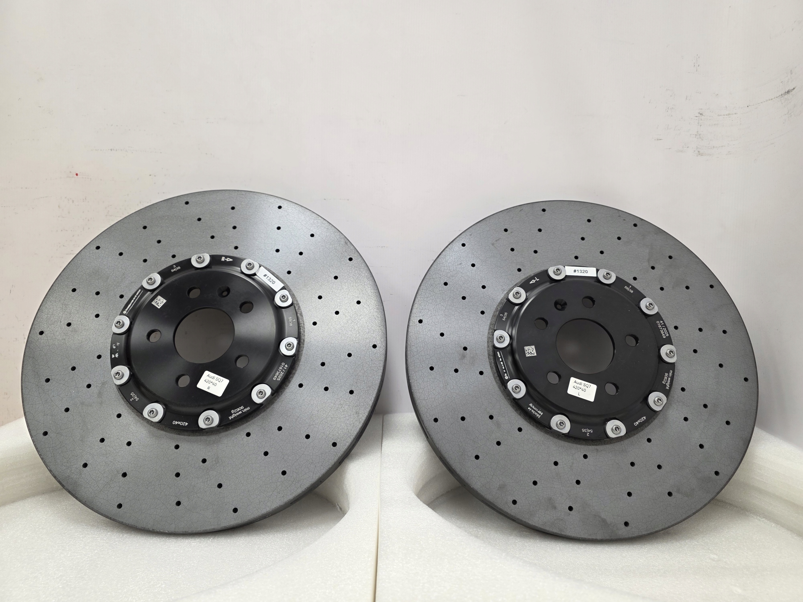 Zdjęcie produktu Discs CERAMIC Disc Audi A8 S8 D5 SQ7 SQ8 4M E-Tron GT FRONT PAIR