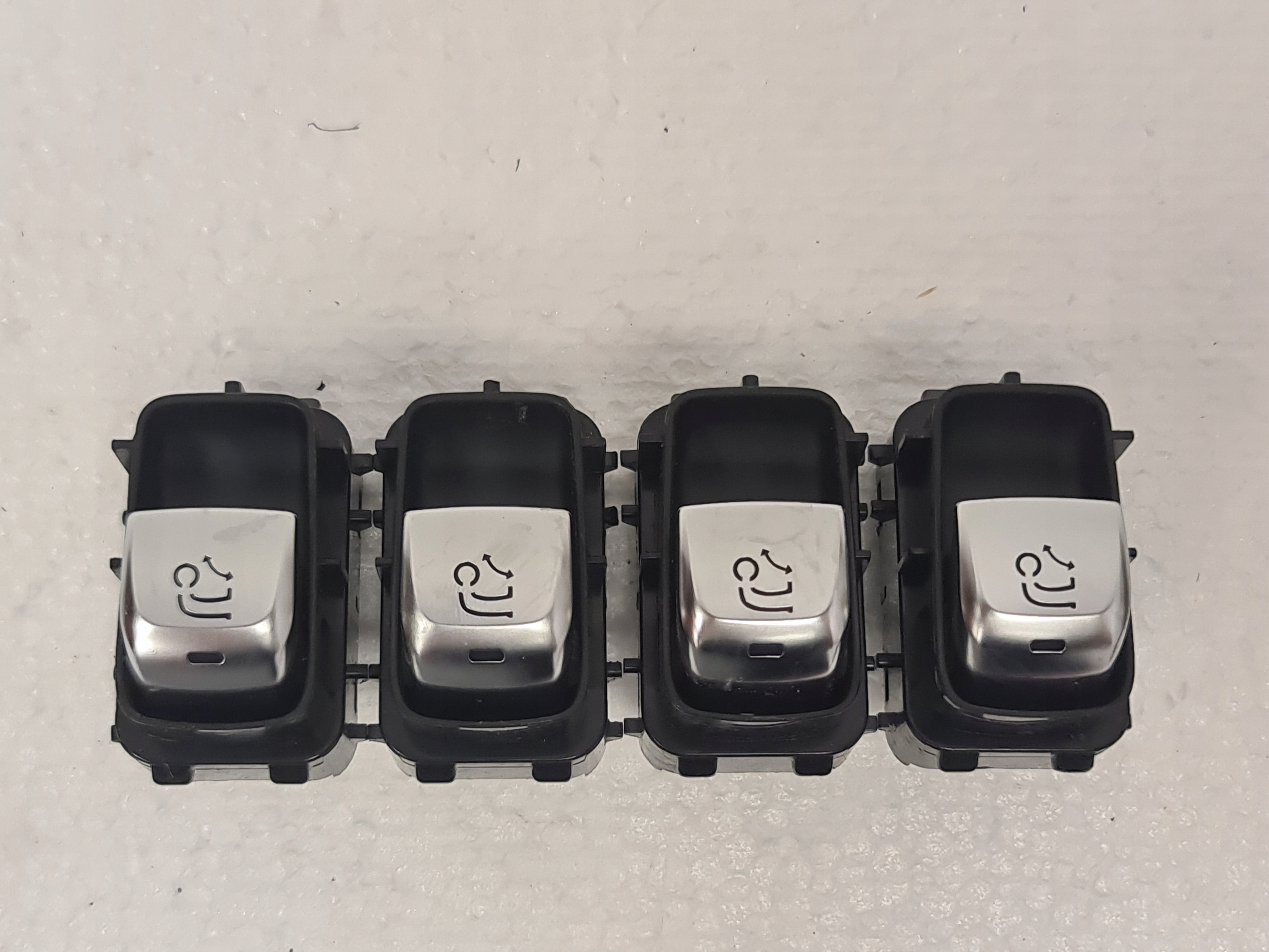 Zdjęcie produktu Przełącznik haka Mercedes W205 W213 W253