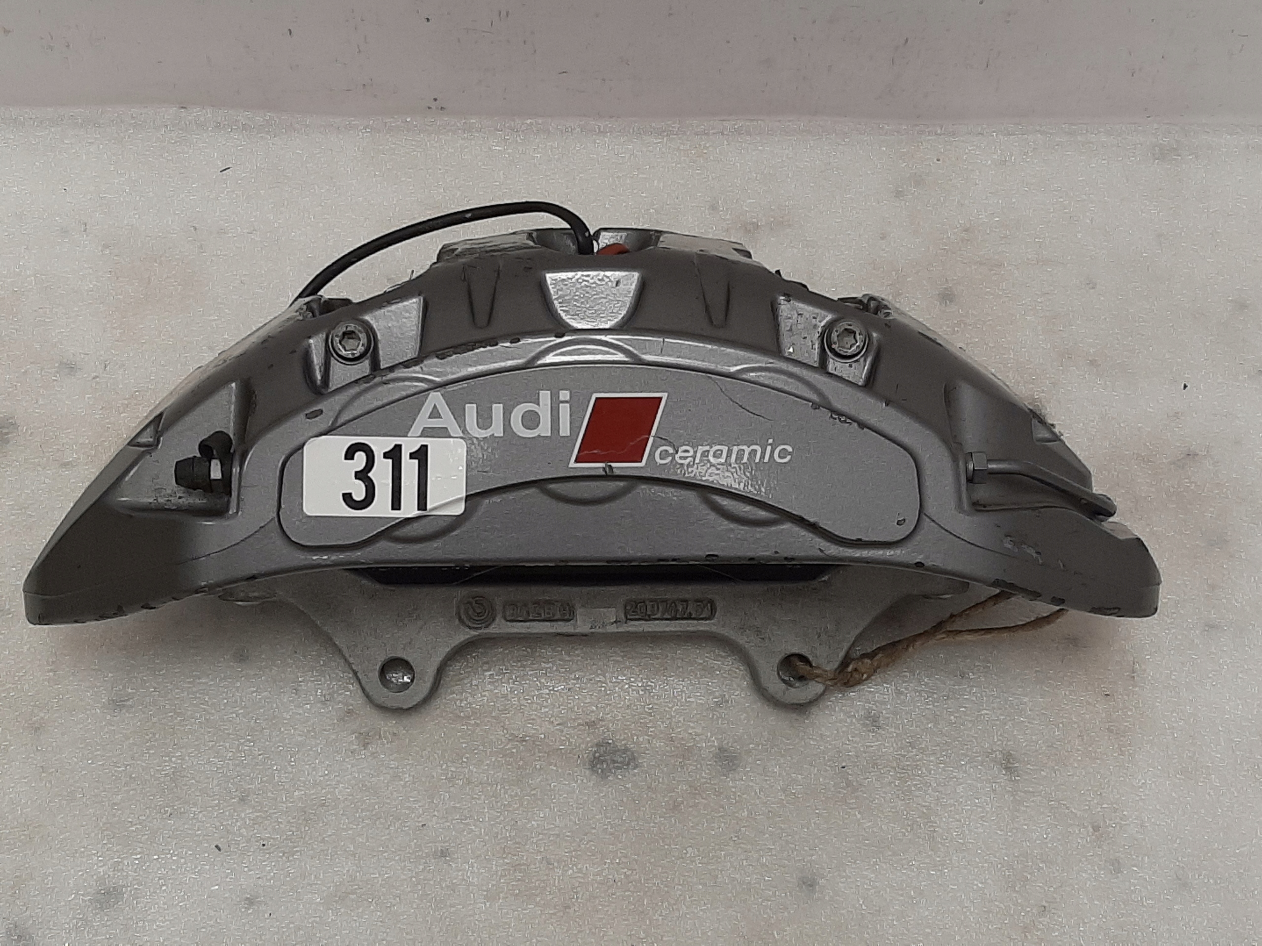 Zdjęcie produktu Audi Ceramic S8 A8 4H0 D4 Caliper, Front Left