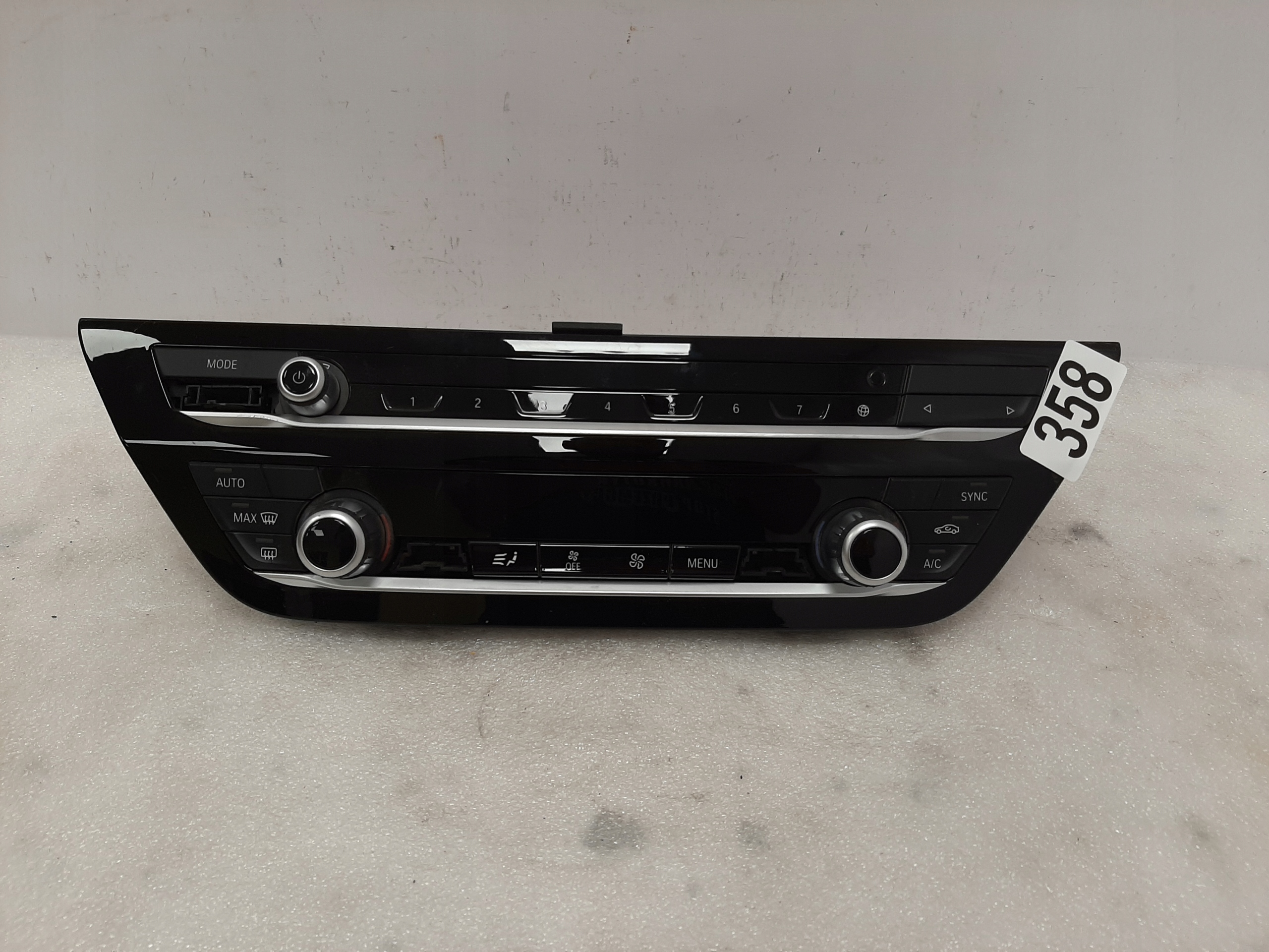 Zdjęcie produktu Panel radia i klimatyzacji BMW G30 6834466