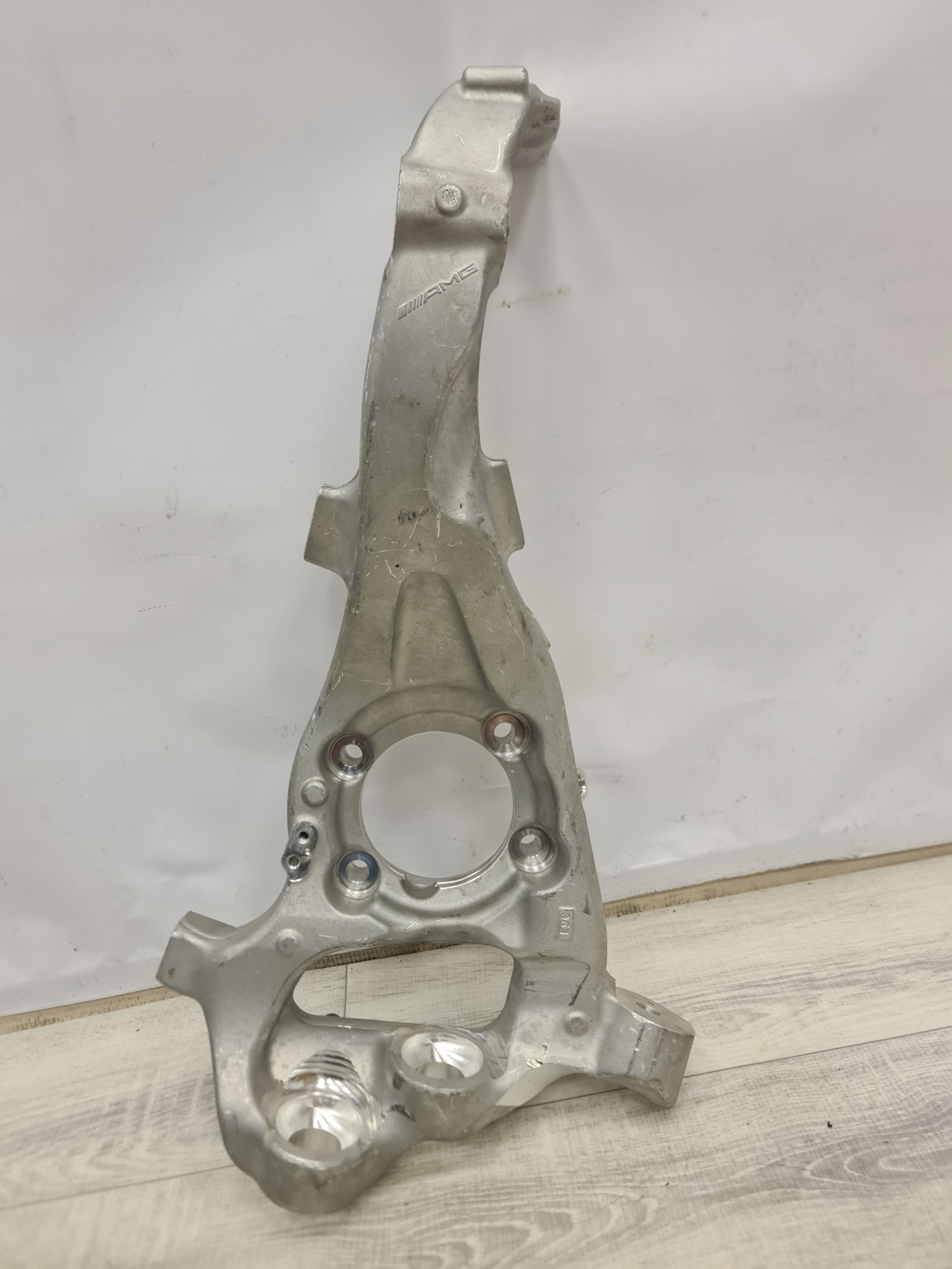 Zdjęcie produktu Zwrotnica Mercedes W213 E63 AMG A2133325900 LEWA
