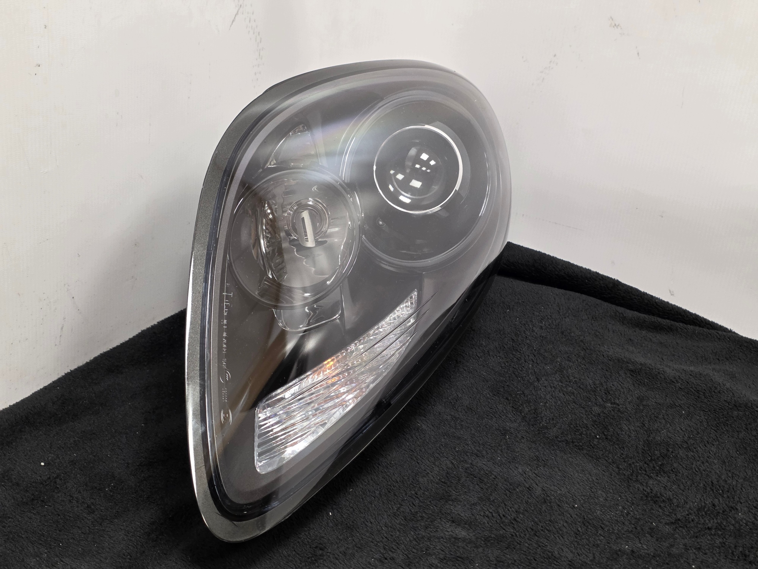 Zdjęcie produktu Lampa Przód Przednia PRAWA Porsche 718 Cayman Boxster AFS EU