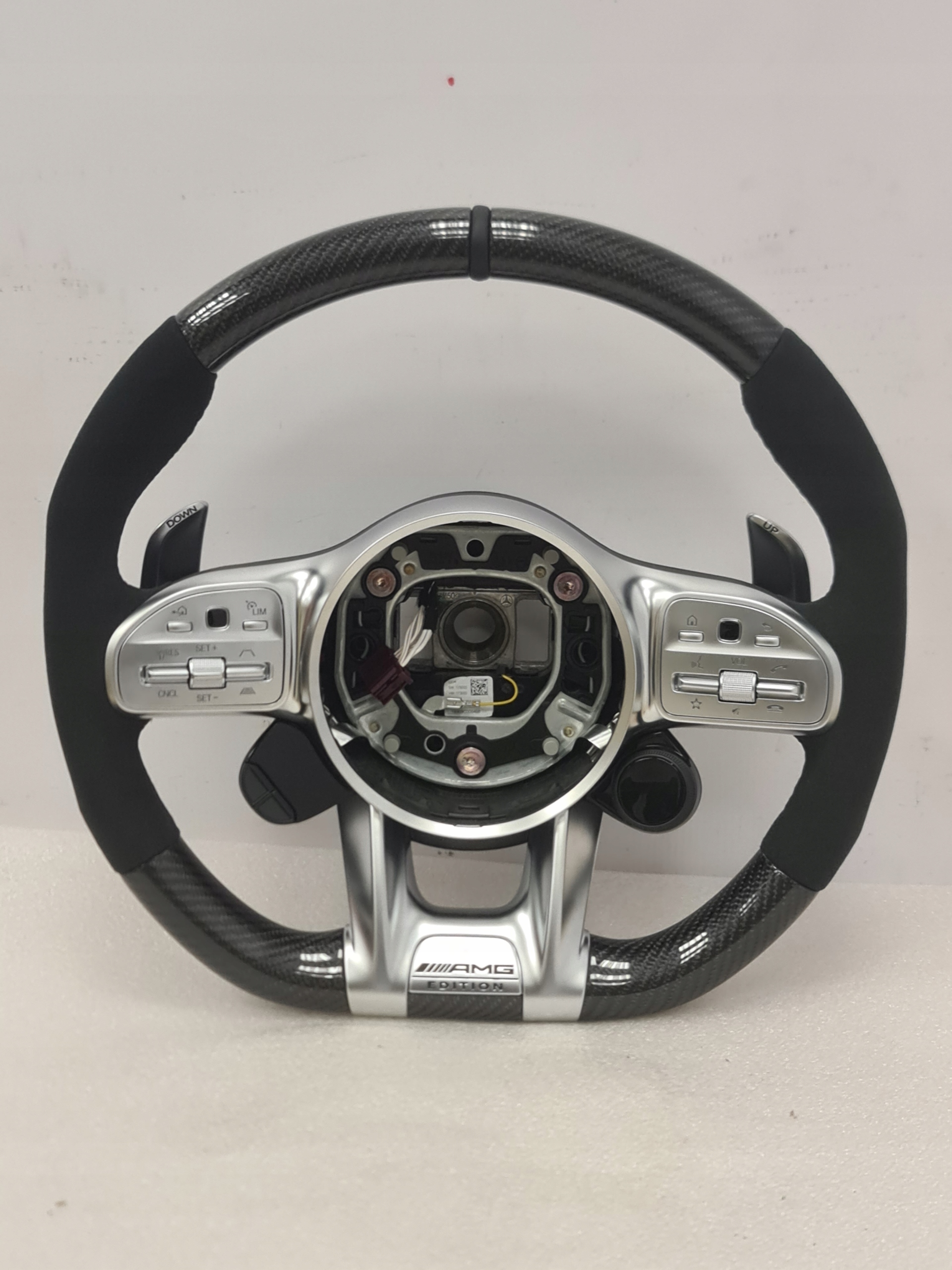 Zdjęcie produktu Kierownica Mercedes AMG Lift Carbon Display S63
