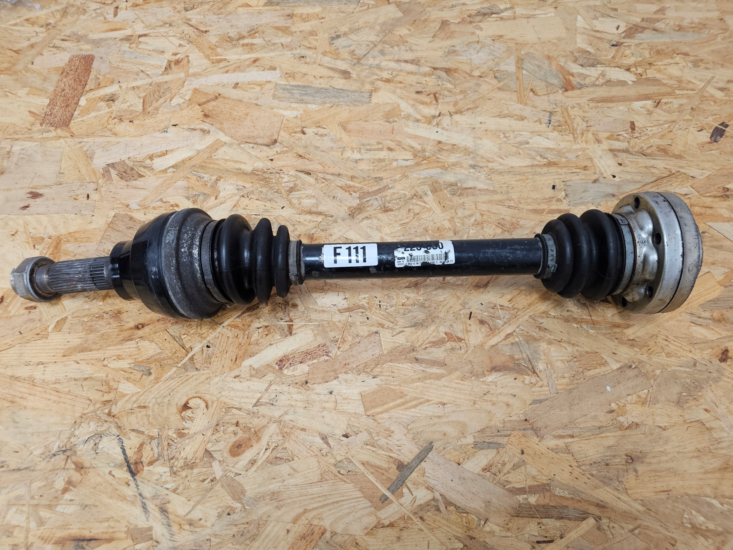 Zdjęcie produktu Półoś Axle Shaft FERRARI California 226650