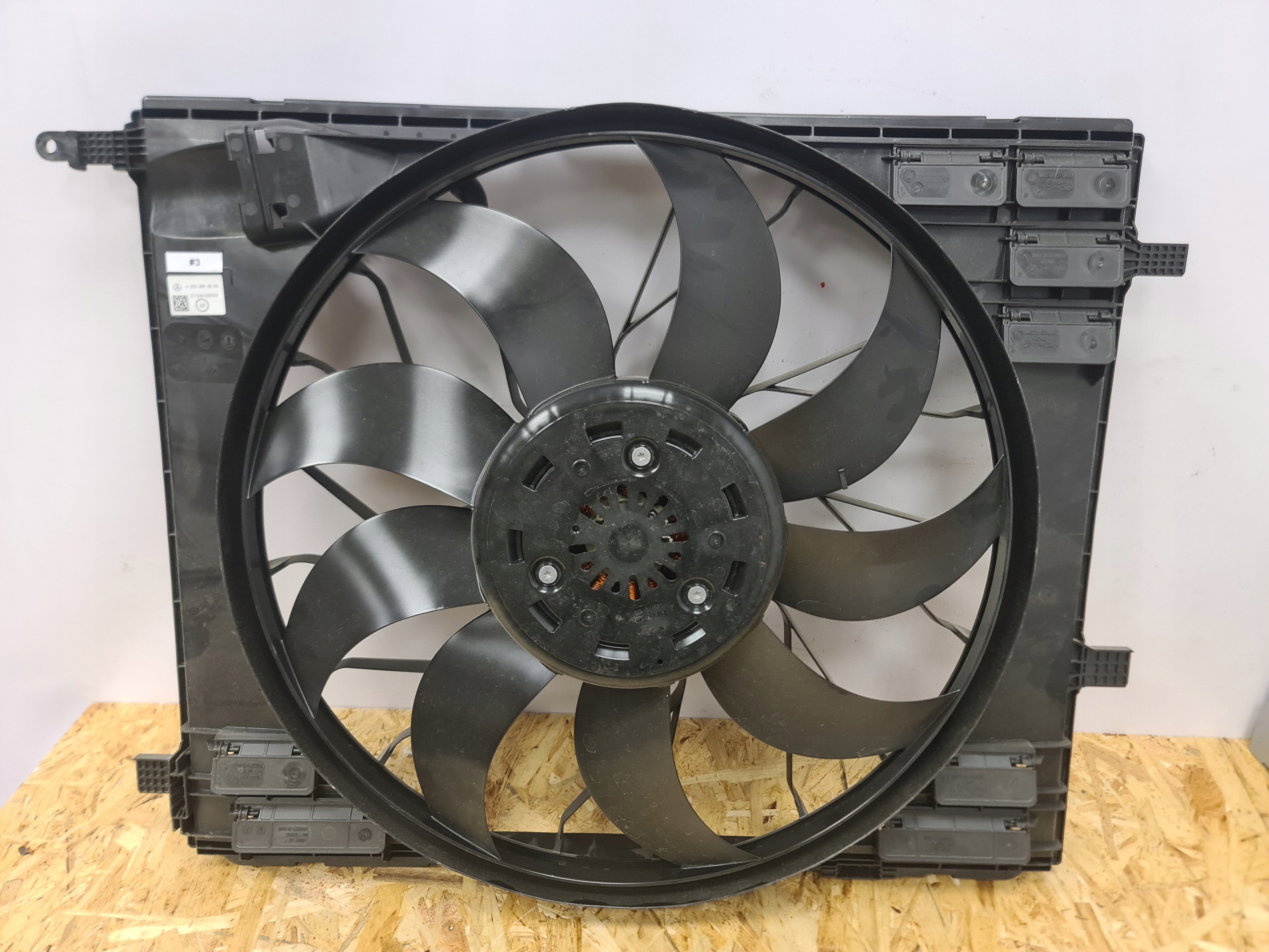 Zdjęcie produktu Wentylator chłodnicy Mercedes W223 A2239069104