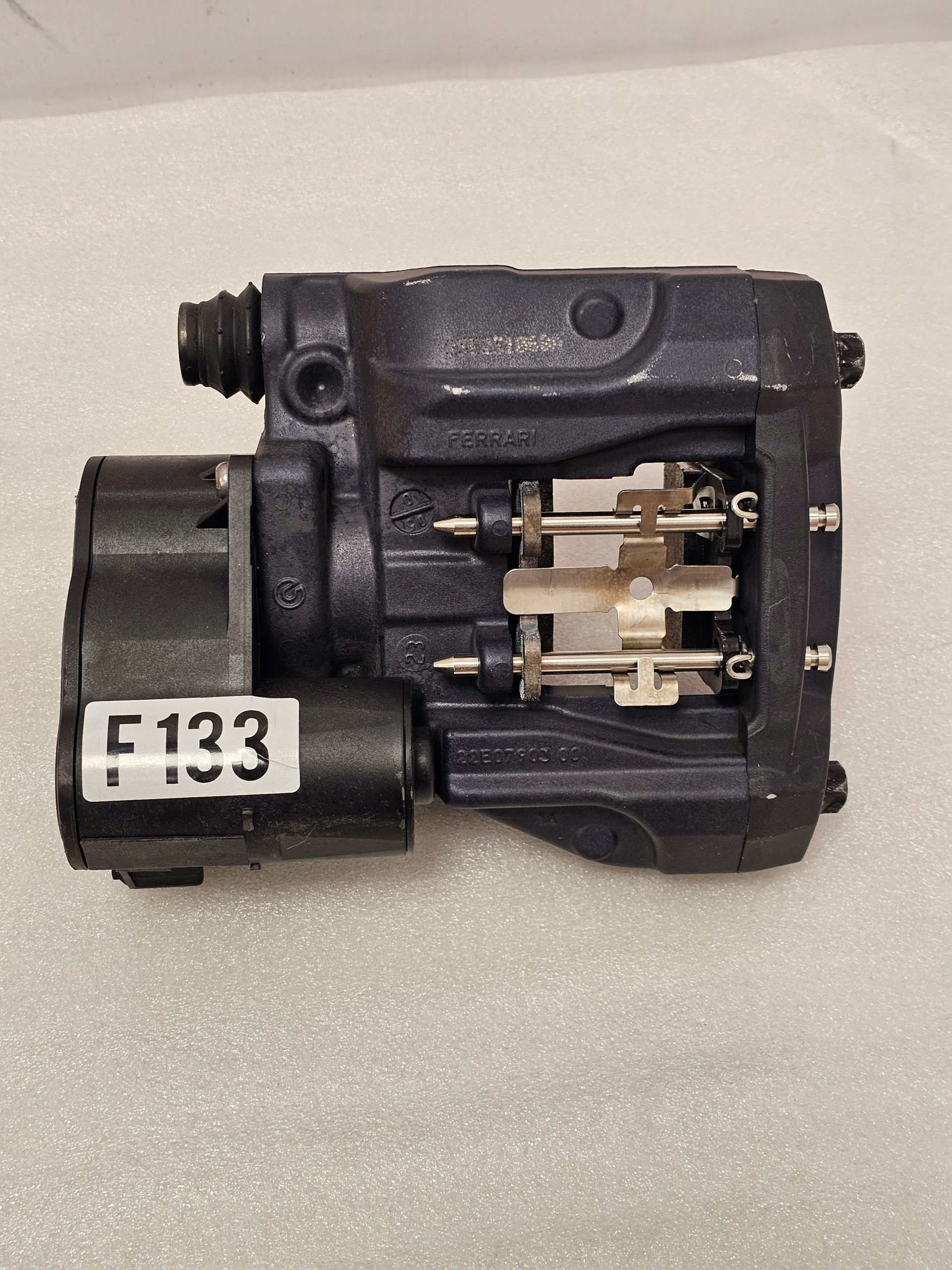 Zdjęcie produktu Clamps Electric Additional Manual Clamp Ferrari Roma Portofino LEFT