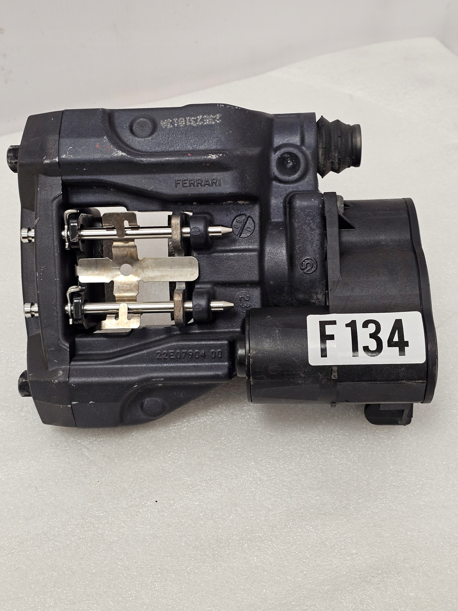 Zdjęcie produktu Clamps Electric Additional Manual Clamp Ferrari Roma Portofino RIGHT