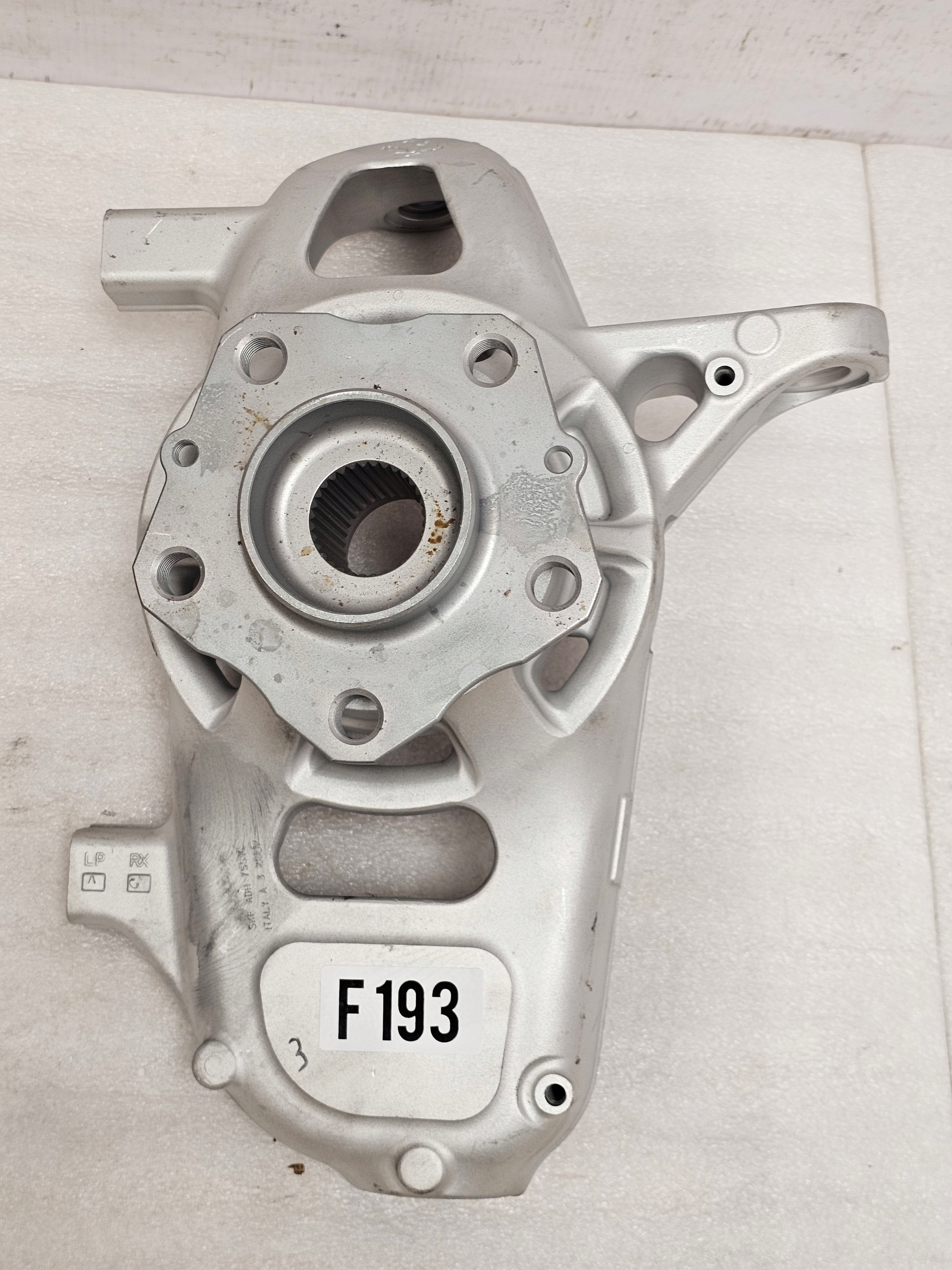 Ступица поворотного кулака Ferrari 458 488 812 F12 ПЕРЕДНЯЯ ПРАВАЯ