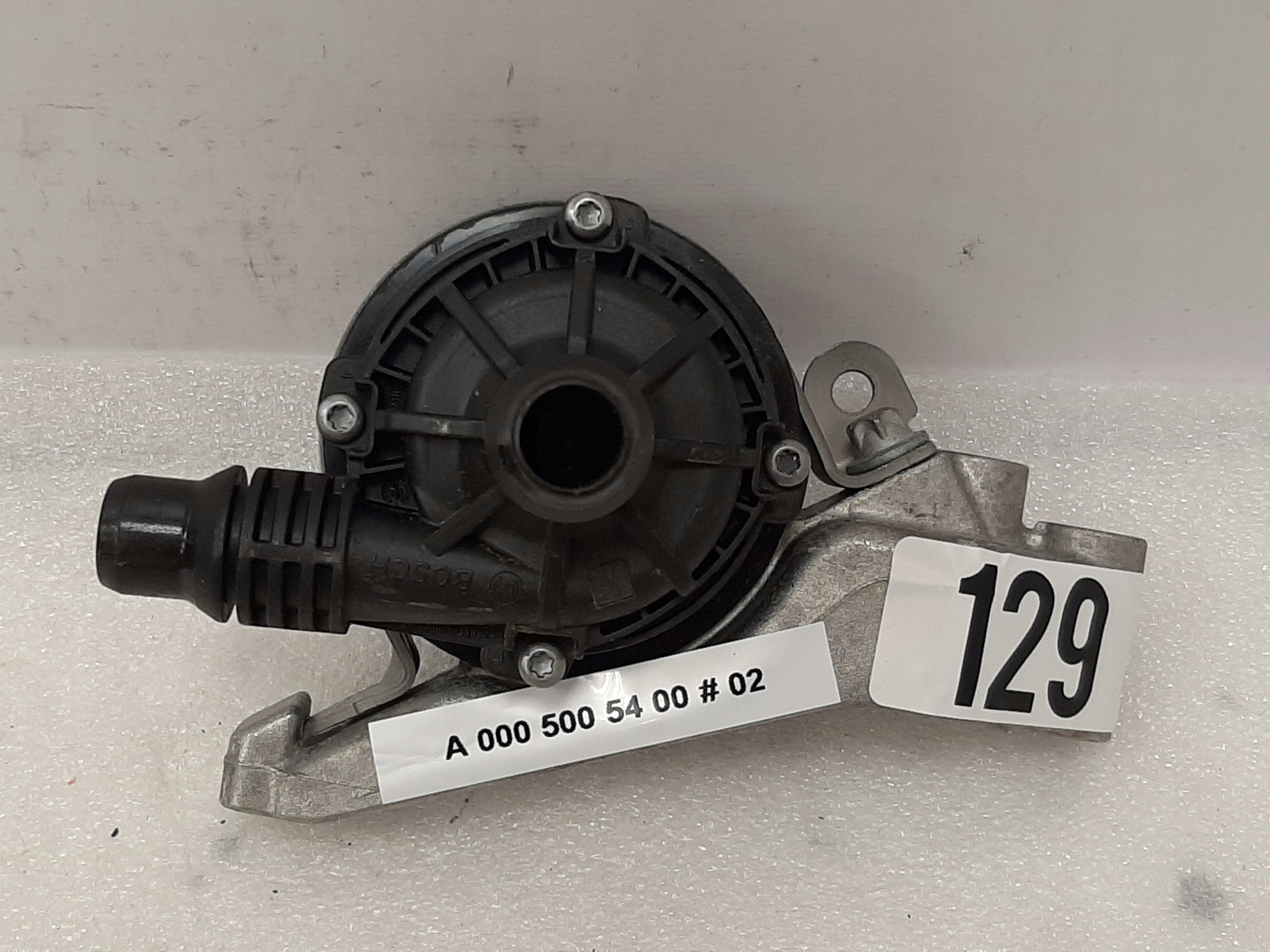 Pompa wody Mercedes W205 W213 A0005005400 NEW