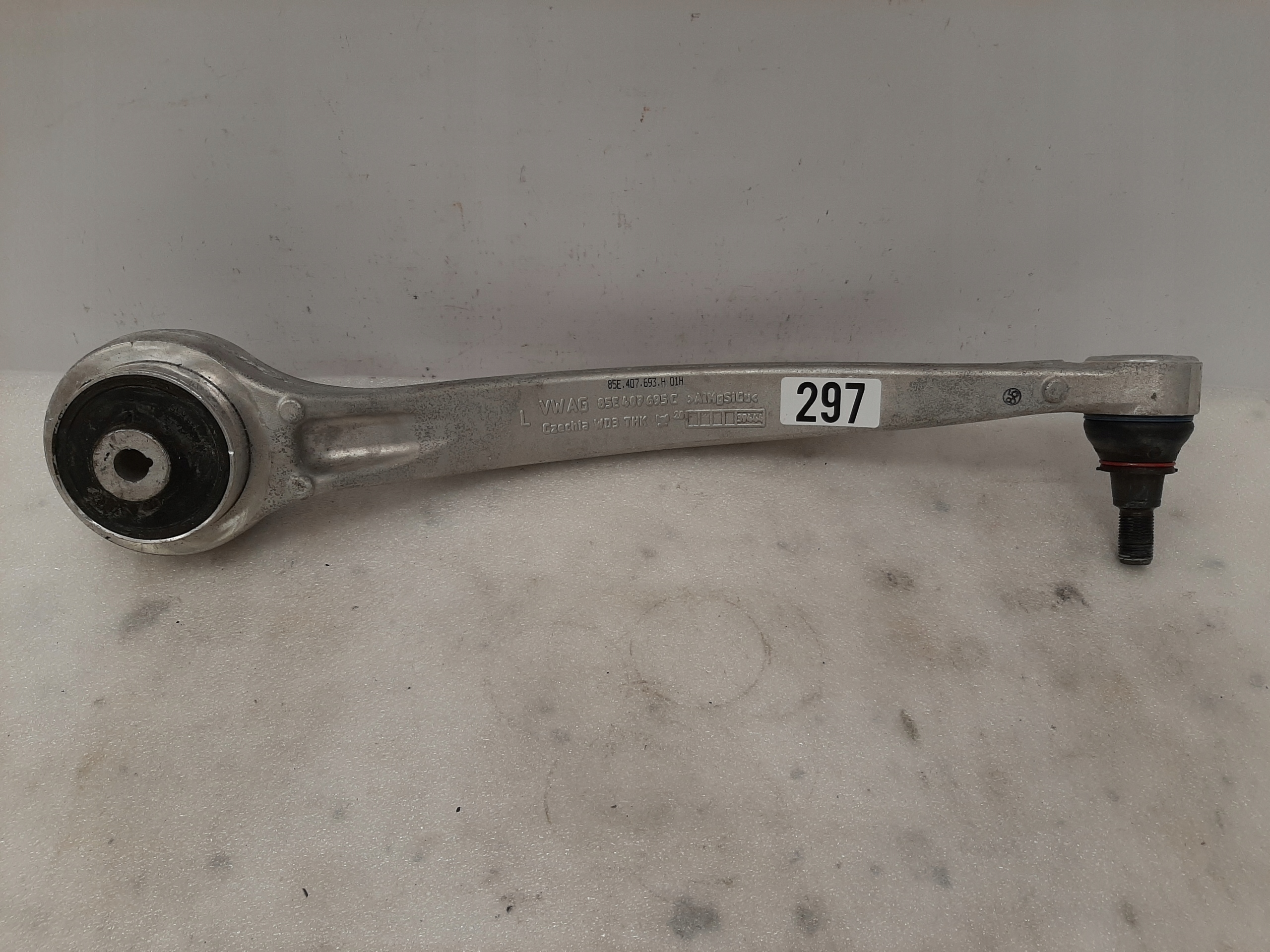 Front Left Control Arm Audi E-Tron Q5 85E407695C