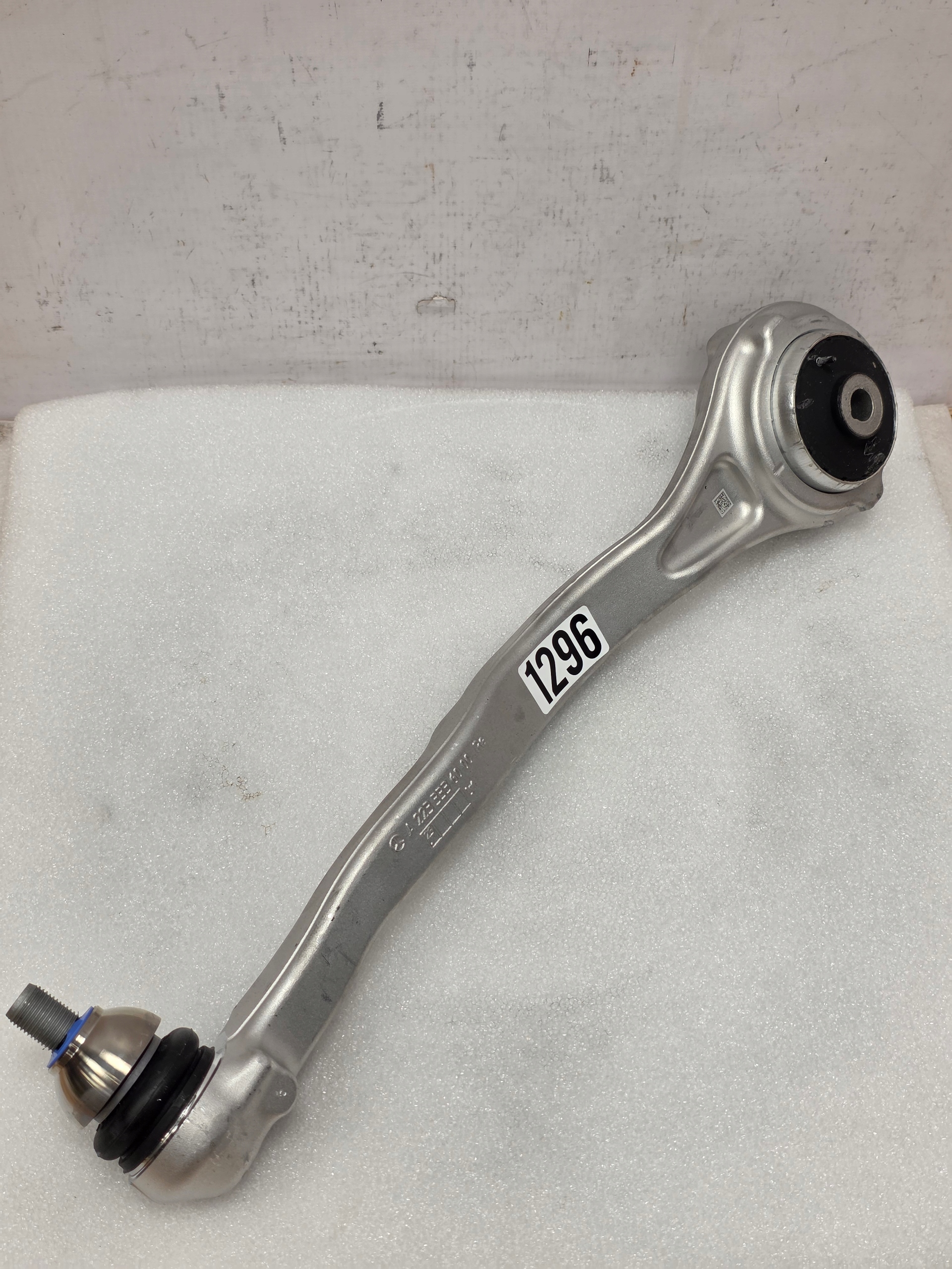 Wahacz Przedni Prawy Mercedes W223 2WD A2233336000