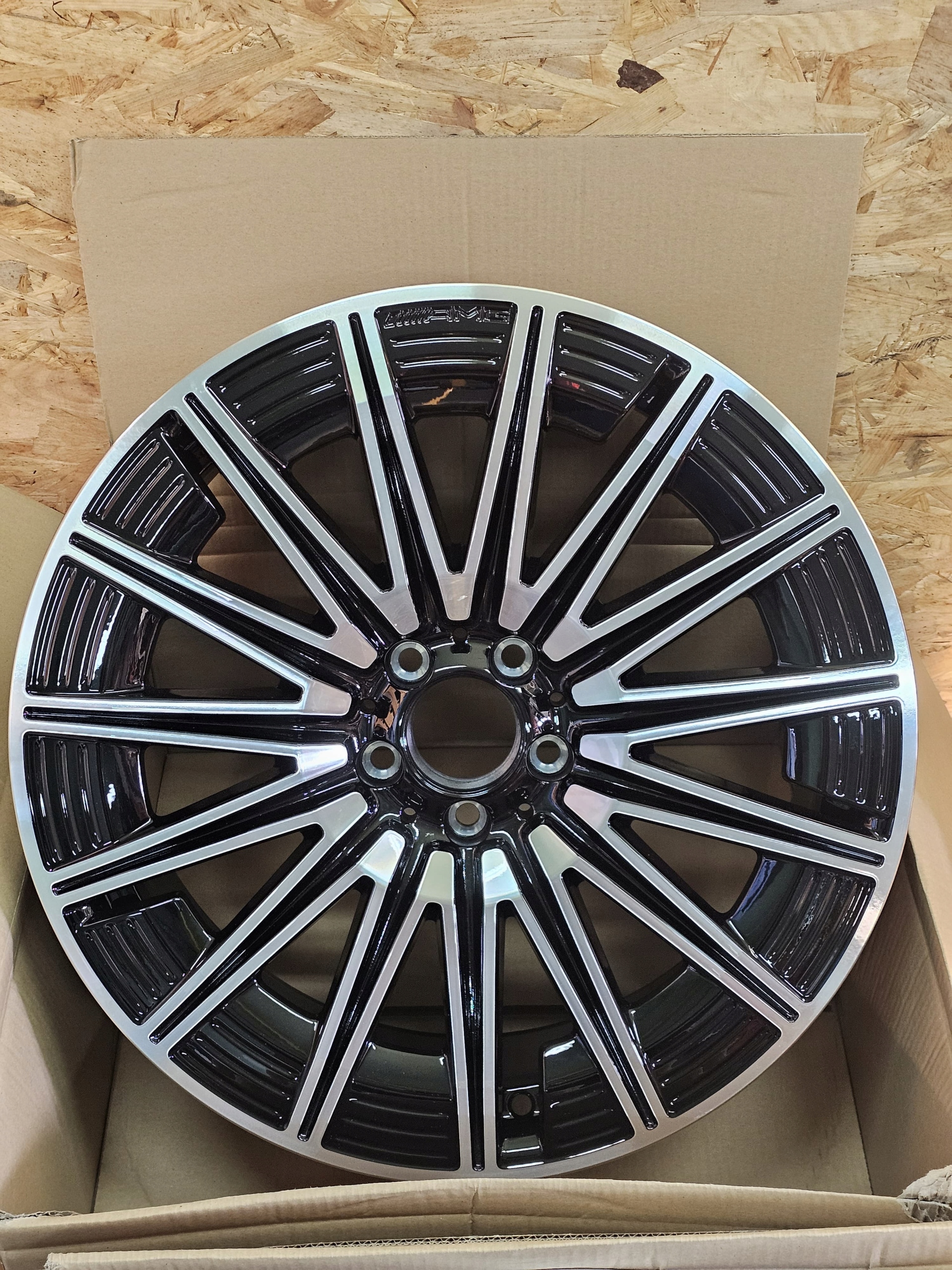 Felgi Mercedes AMG W213 E klasa 20" 8" ET48 Komplet Nowe A2474015200
