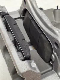 Mercedes W206 W214 W254 суппорта 330x32 ПЕРЕДНИЕ - galeria