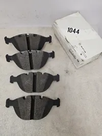 BMW E53 X5 4.4 4.6 4.8 Pads NEW Front - galeria
