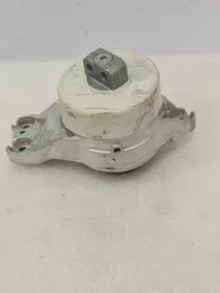 Mercedes W206 AMG C63 C43 engine mount - galeria