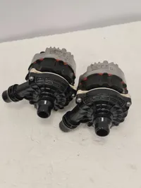 Water pump Mercedes W206 A0005001901 - galeria