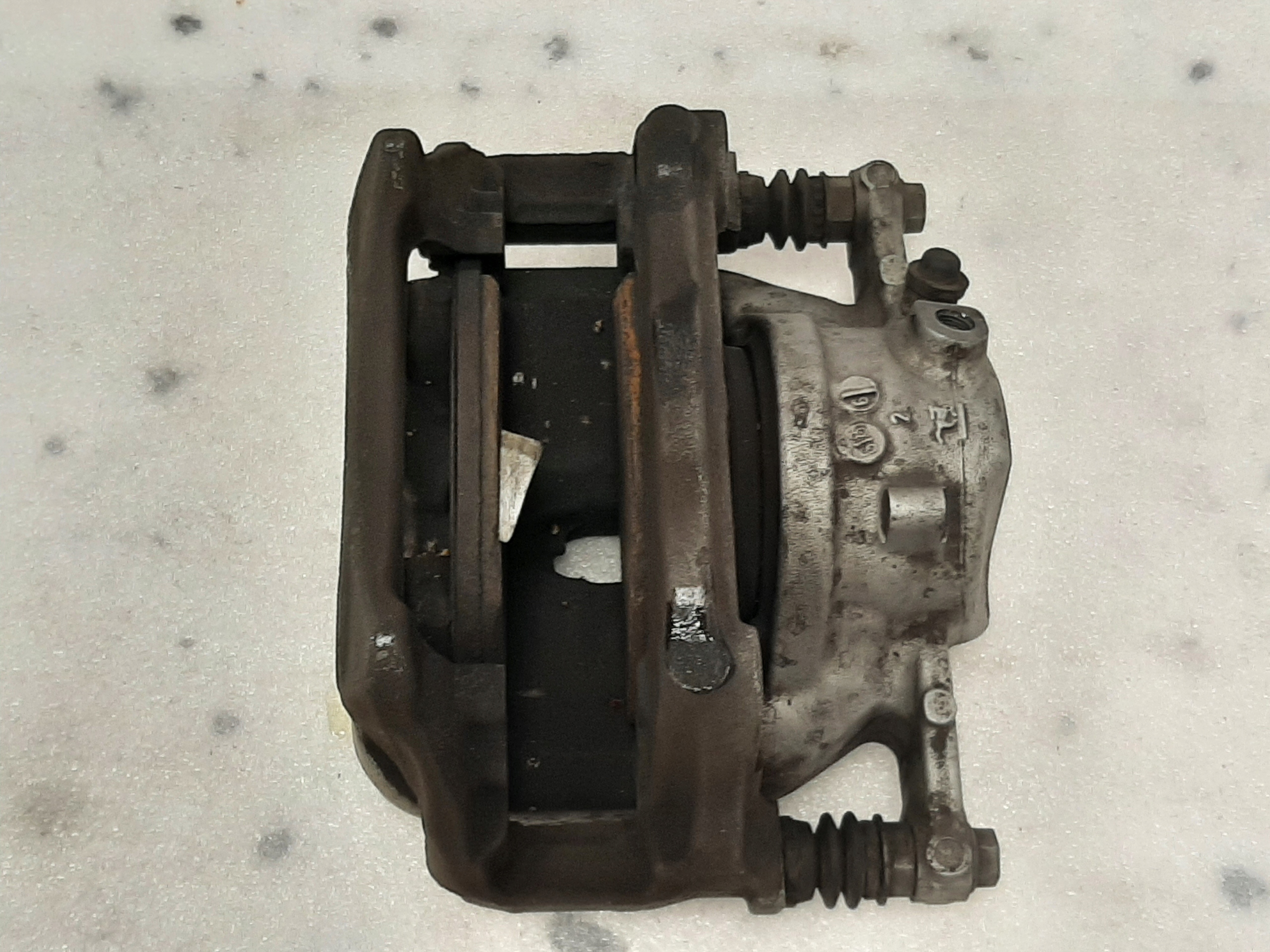 Bremssattel Mercedes W205 Vorne RECHTS 305x28 - galeria
