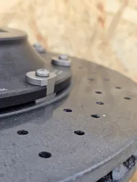 Tarcza ceramiczna BMW M2 F87 M3 F80 M4 F82 F83 Tylna LEWA - galeria